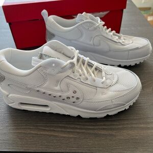 WOMENS NIKE AIR MAX 90 FUTURA WHITE METALLIC